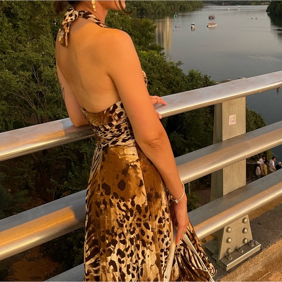 Cheetah halter dress 🐆 - Picture 2 of 9